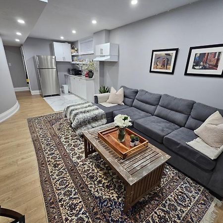 Basement Apartment In Luxury Beach House Toronto Eksteriør billede
