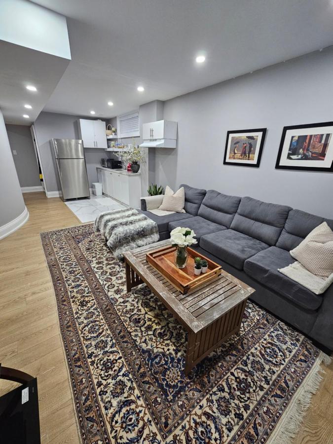 Basement Apartment In Luxury Beach House Toronto Eksteriør billede